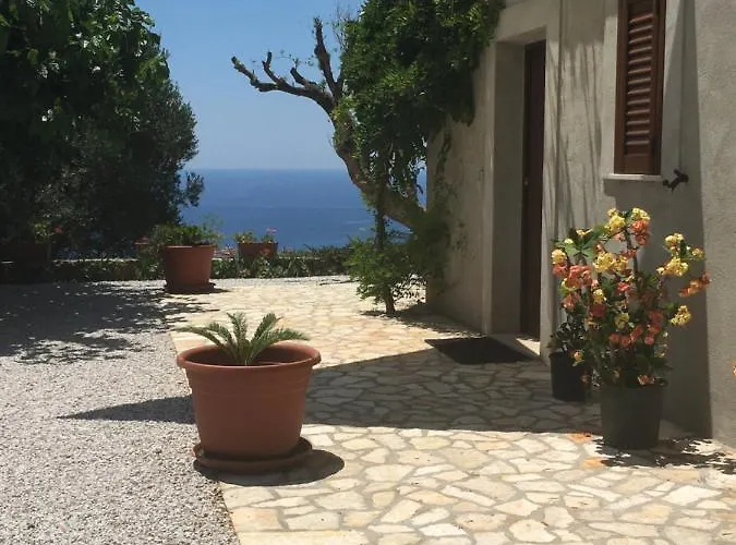 Lägenhet La Terrazza Del Duca