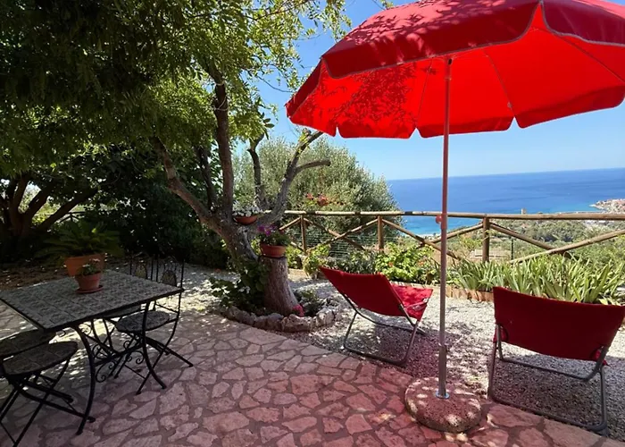 Lägenhet La Terrazza Del Duca