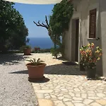 Lägenhet La Terrazza Del Duca